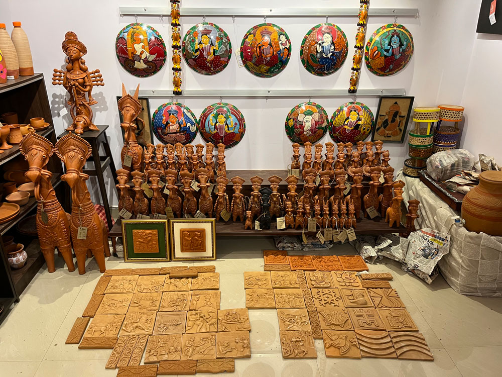 Artifacts & Handicrafts